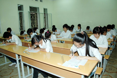 quangninh24h Tỷ lệ đỗ tốt nghiệp THPT năm học 2012-2013 của Quảng Ninh đạt 98,37%