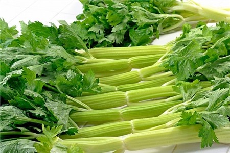 quangninh24h 5 loại rau củ ăn dặm và thời điểm cho bé làm quen